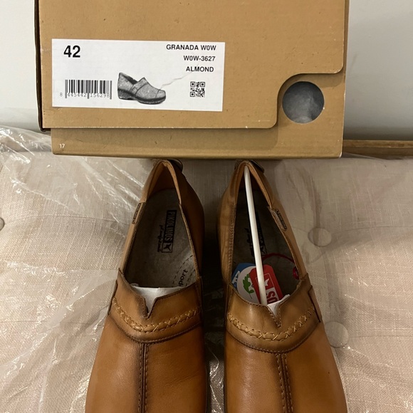 PIKOLINOS Shoes - PIKOLINOS Women’s Tan Leather Loafers